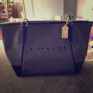 Brand New Black Coach Tote Bag with Zipper Closure